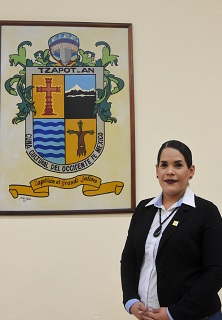C. Betsy Magaly Campos Corona